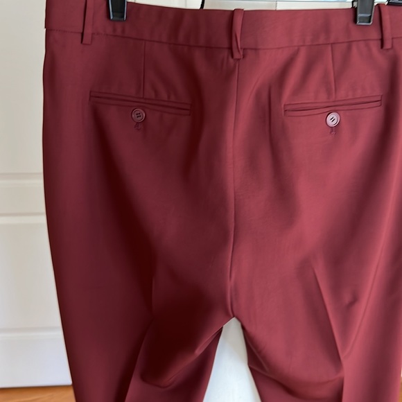 Theory wine color lightweight wool pant, cropped straight leg - Picture 8 of 8